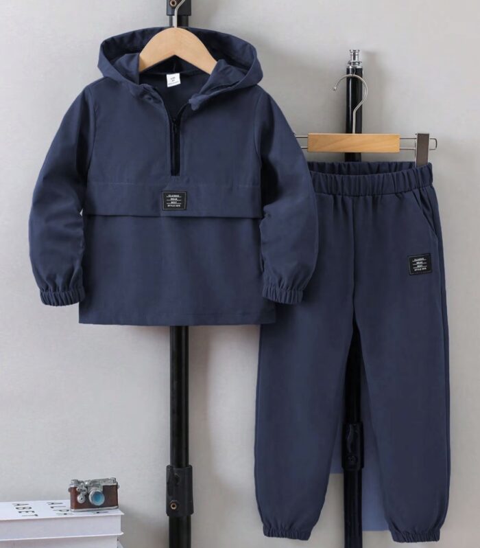 Ensemble pour garçon comprenant un haut à capuche et fermeture éclair à manches longues pour le printemps et l'automne, et un pantalon à taille élastique.